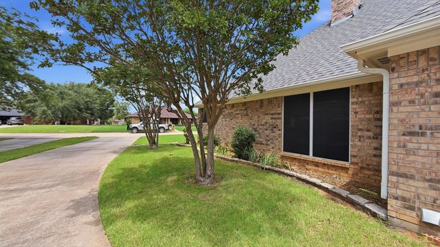 2412 Jolinda Lane, Whitesboro, TX 76273