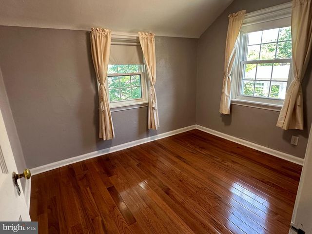 64 WARRIOR RD, Drexel Hill, PA 19026