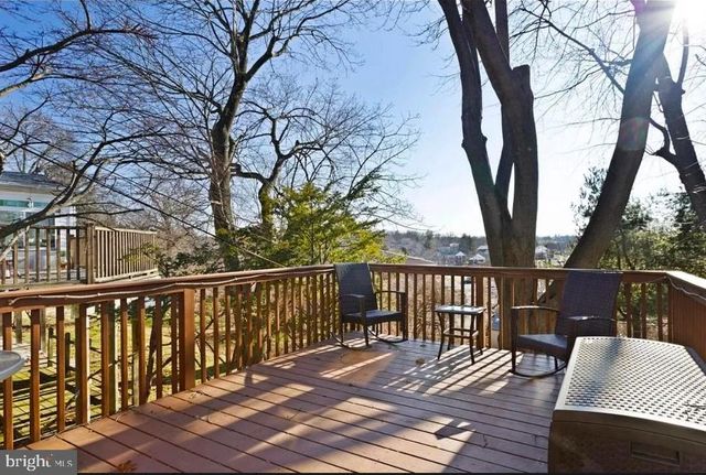 64 WARRIOR RD, Drexel Hill, PA 19026