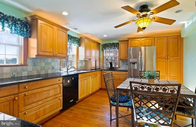 64 WARRIOR RD, Drexel Hill, PA 19026