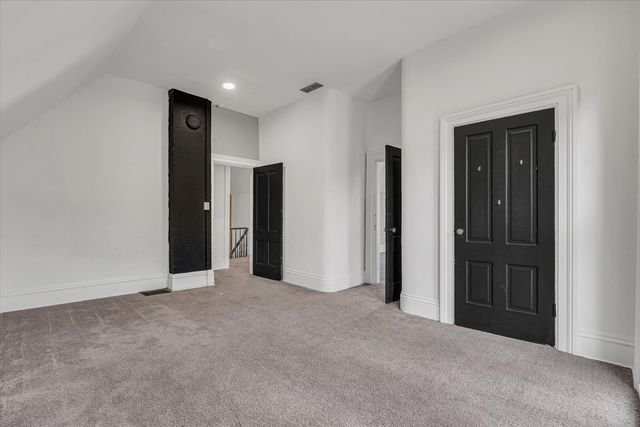 1210 TREMONT Avenue, Davenport, IA 52803