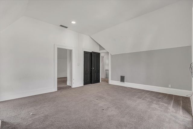 1210 TREMONT Avenue, Davenport, IA 52803
