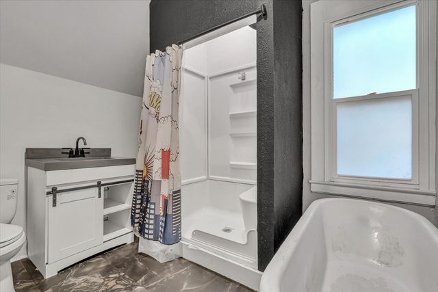 1210 TREMONT Avenue, Davenport, IA 52803