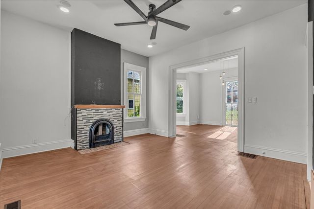 1210 TREMONT Avenue, Davenport, IA 52803