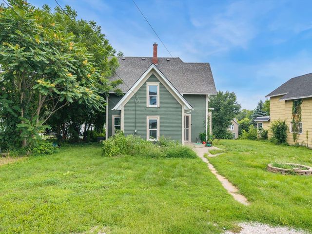 1210 TREMONT Avenue, Davenport, IA 52803