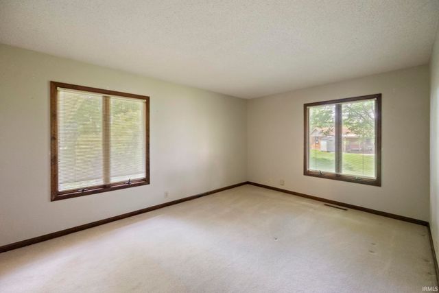 1309 Lea Court, Frankfort, IN 46041