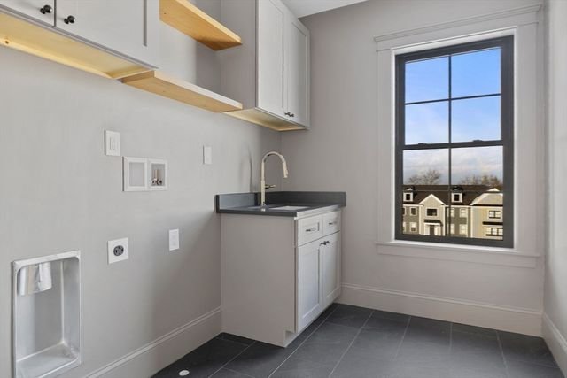 12 Couture Way, Middleton, MA 01949