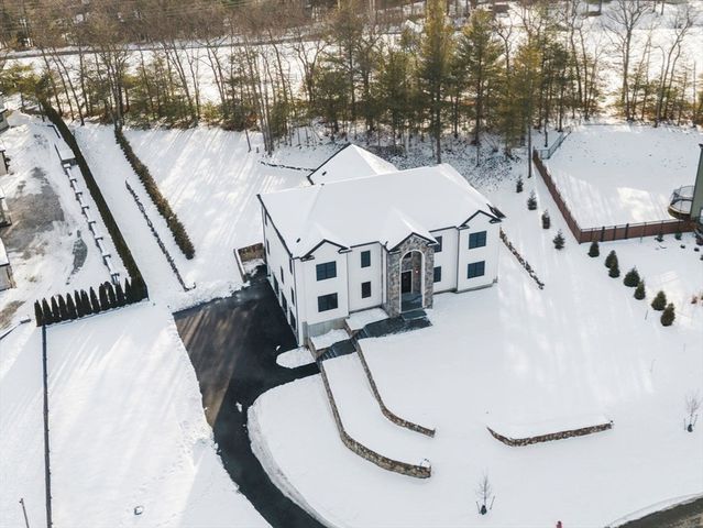 12 Couture Way, Middleton, MA 01949