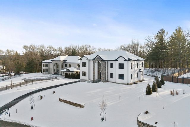 12 Couture Way, Middleton, MA 01949