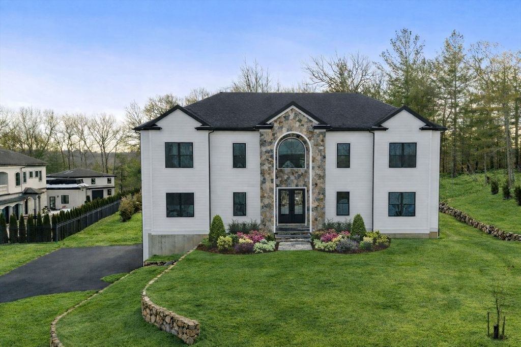 12 Couture Way, Middleton, MA 01949