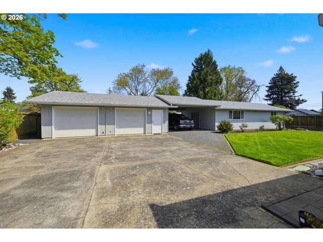 1763 LABONA Dr, Eugene, OR 97404