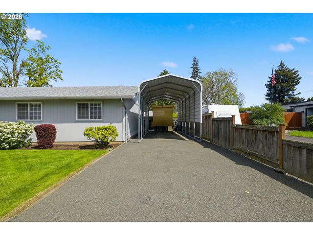 1763 LABONA Dr, Eugene, OR 97404