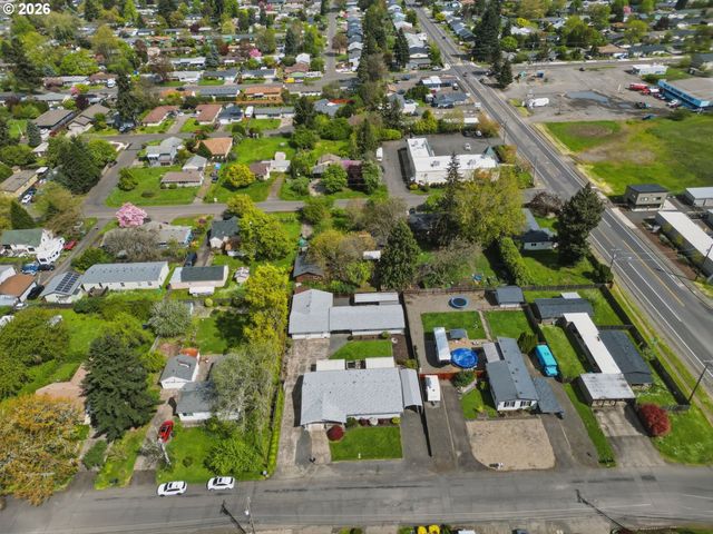 1763 LABONA Dr, Eugene, OR 97404