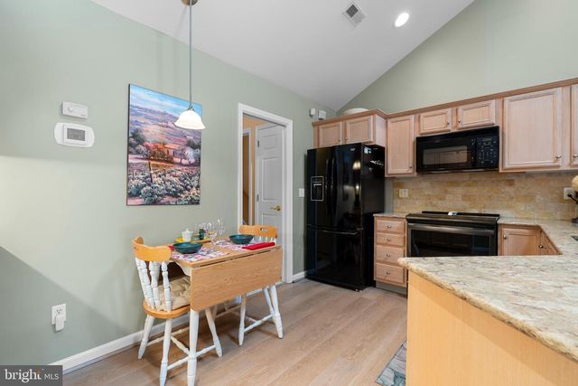 124 HOLLYBUSH CIR, Souderton, PA 18964