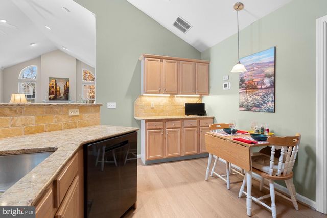 124 HOLLYBUSH CIR, Souderton, PA 18964