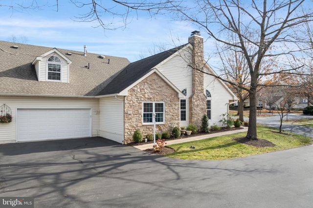 124 HOLLYBUSH CIR, Souderton, PA 18964