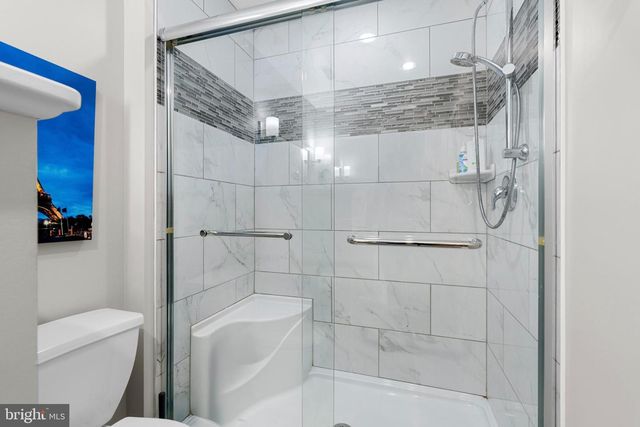 124 HOLLYBUSH CIR, Souderton, PA 18964