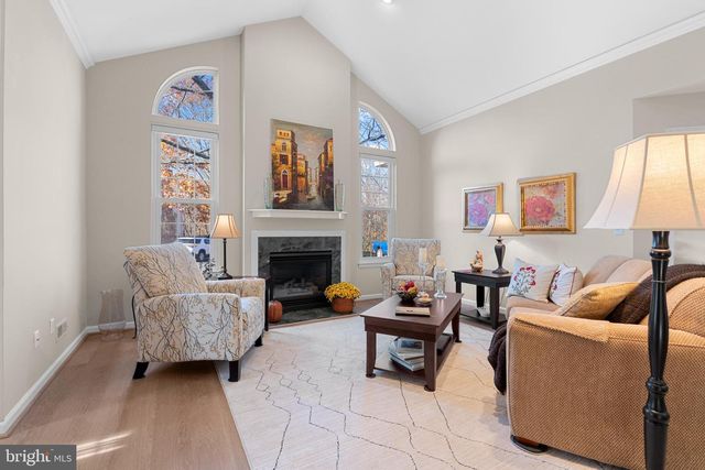 124 HOLLYBUSH CIR, Souderton, PA 18964