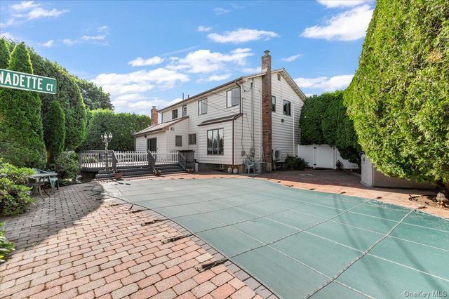 9 Bernadette Court, Hicksville, NY 11801
