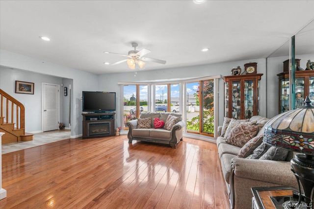 9 Bernadette Court, Hicksville, NY 11801