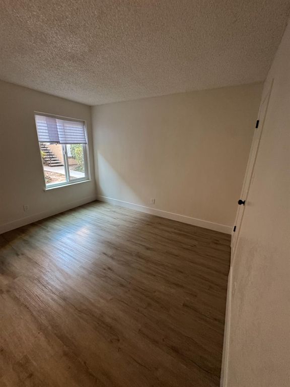 Image 7 of property listing at 1550 W Ashlan Avenue # 134, Fresno, CA 93705