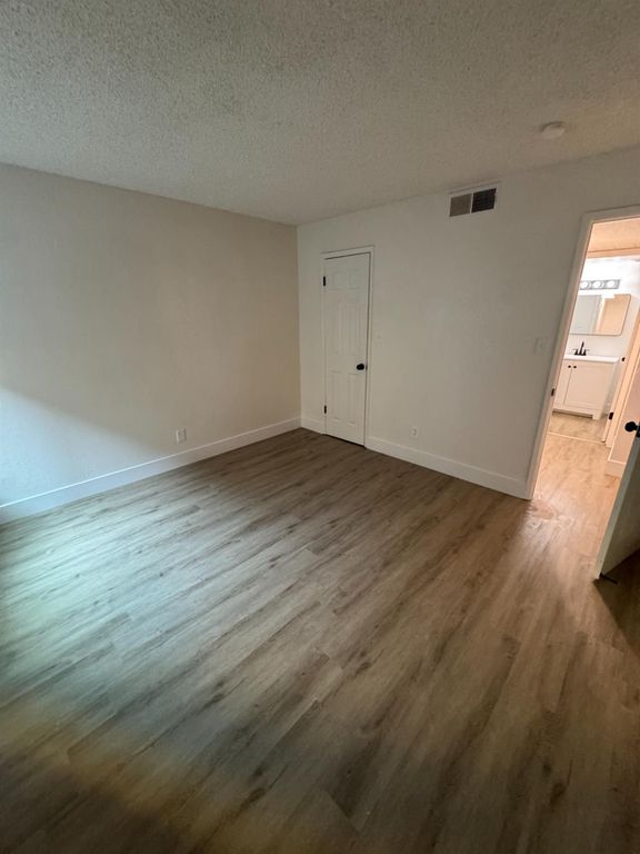 Image 9 of property listing at 1550 W Ashlan Avenue # 134, Fresno, CA 93705