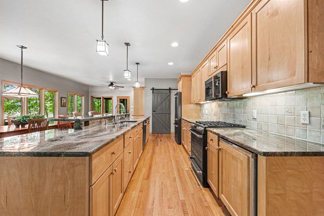 2515 Southwoods Trail, Ann Arbor, MI 48108