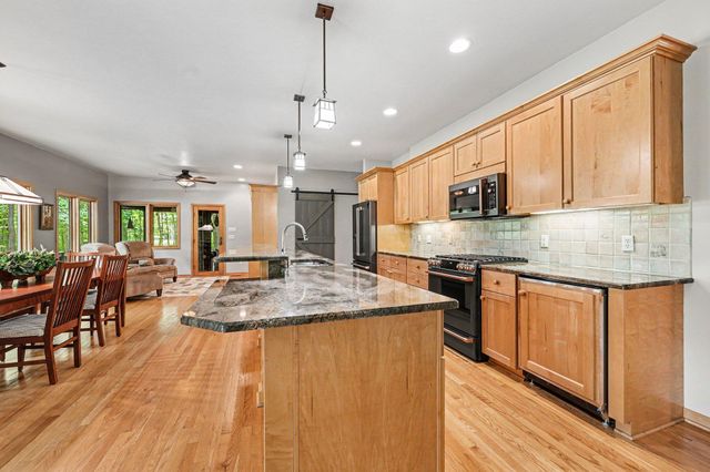 2515 Southwoods Trail, Ann Arbor, MI 48108