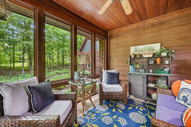 2515 Southwoods Trail, Ann Arbor, MI 48108