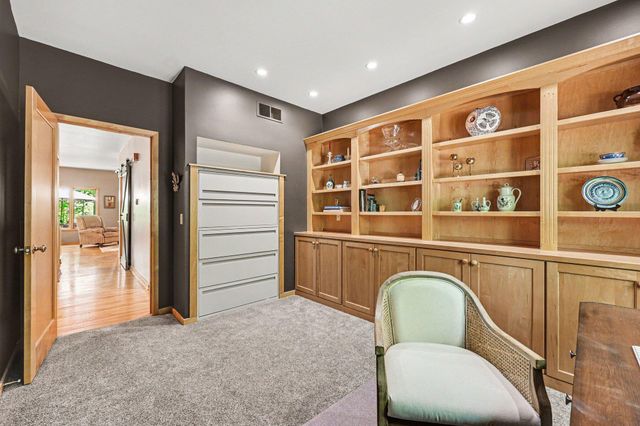 2515 Southwoods Trail, Ann Arbor, MI 48108