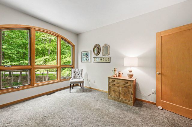 2515 Southwoods Trail, Ann Arbor, MI 48108
