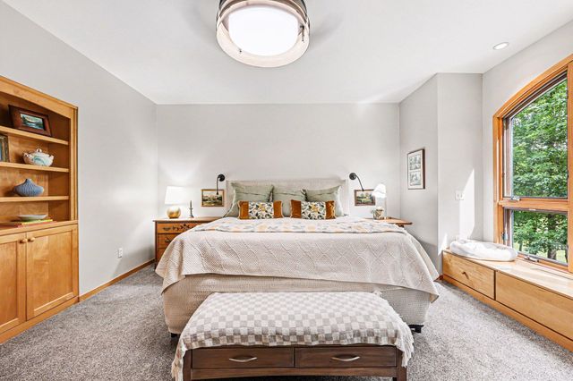 2515 Southwoods Trail, Ann Arbor, MI 48108