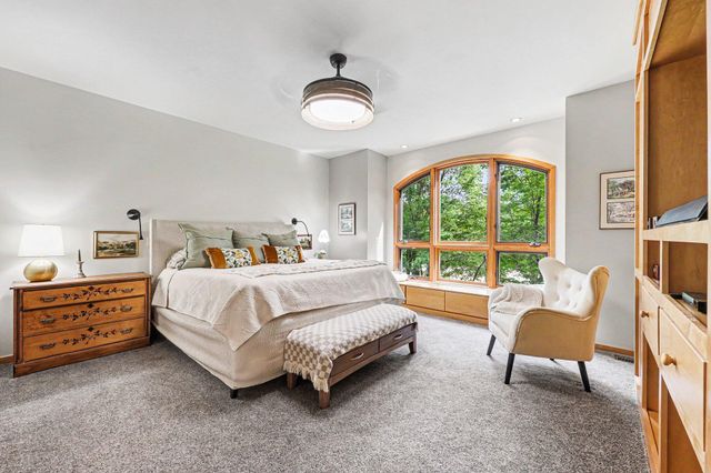 2515 Southwoods Trail, Ann Arbor, MI 48108