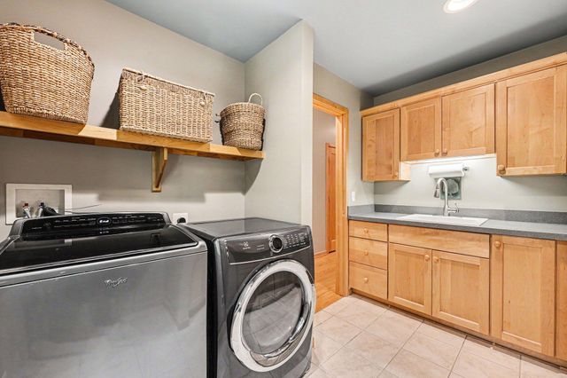 2515 Southwoods Trail, Ann Arbor, MI 48108