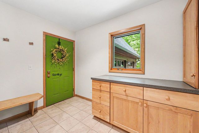 2515 Southwoods Trail, Ann Arbor, MI 48108