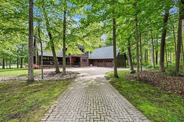 2515 Southwoods Trail, Ann Arbor, MI 48108
