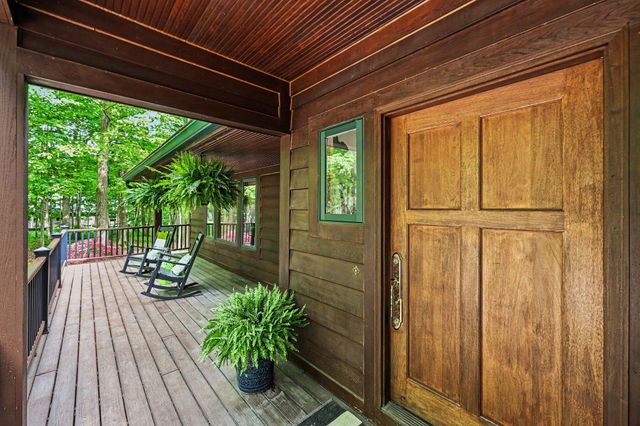 2515 Southwoods Trail, Ann Arbor, MI 48108
