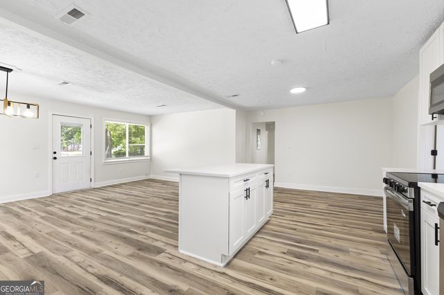 237 Suzanne Drive, Warner Robins, GA 31093