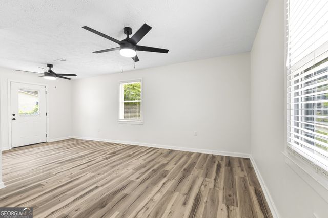 237 Suzanne Drive, Warner Robins, GA 31093