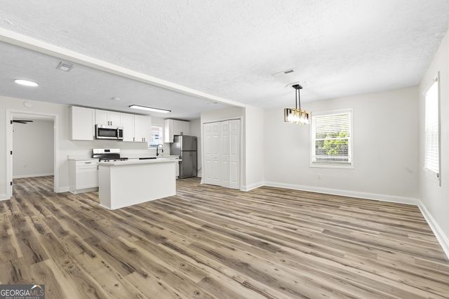 237 Suzanne Drive, Warner Robins, GA 31093