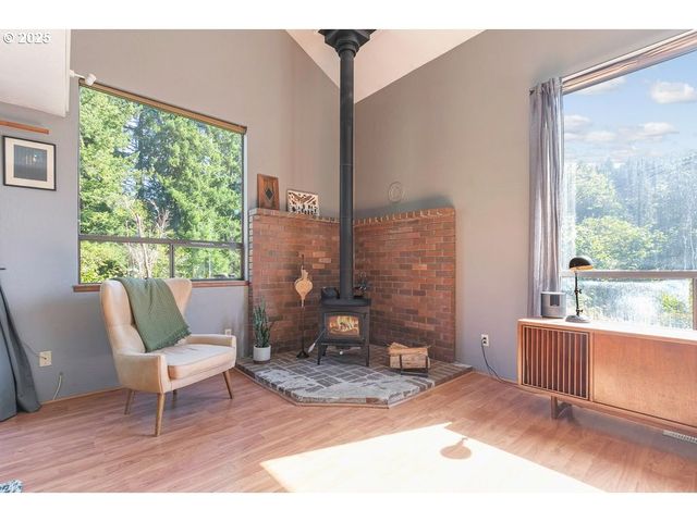 2524 Se MANNTHEY Rd, Corbett, OR 97019