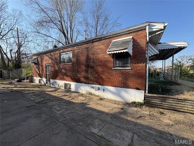 4414 Dryden Avenue, St Louis, MO 63115