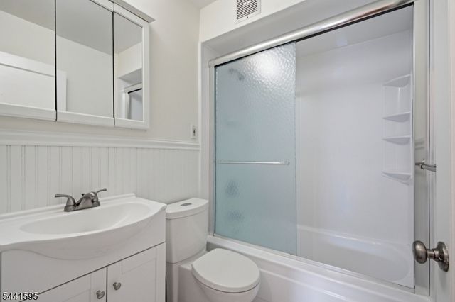 52 Hamilton St, Madison Boro, NJ 07940