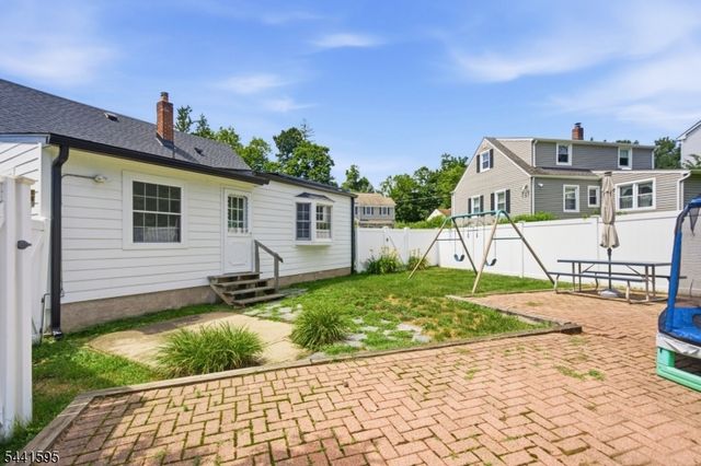 52 Hamilton St, Madison Boro, NJ 07940