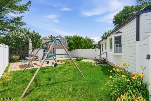52 Hamilton St, Madison Boro, NJ 07940