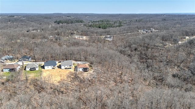 24 Kirby Drive, Bella Vista, AR 72714