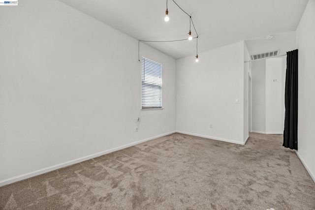 576 Herb White Way, Pittsburg, CA 94565