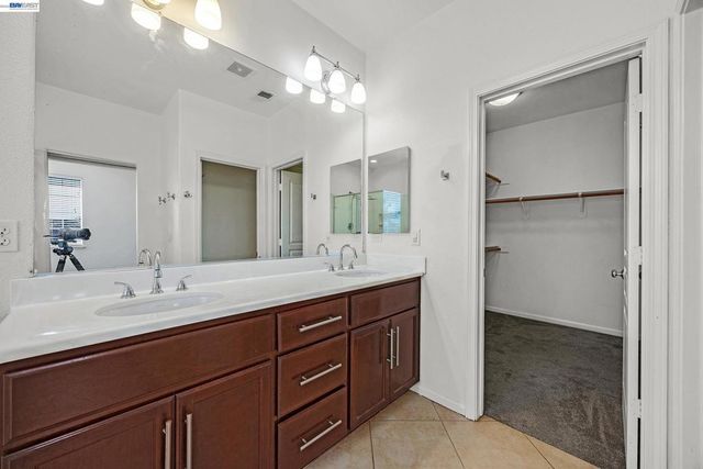 576 Herb White Way, Pittsburg, CA 94565