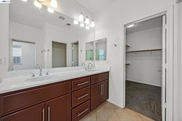 576 Herb White Way, Pittsburg, CA 94565