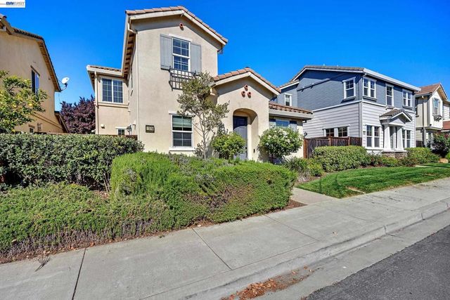 576 Herb White Way, Pittsburg, CA 94565